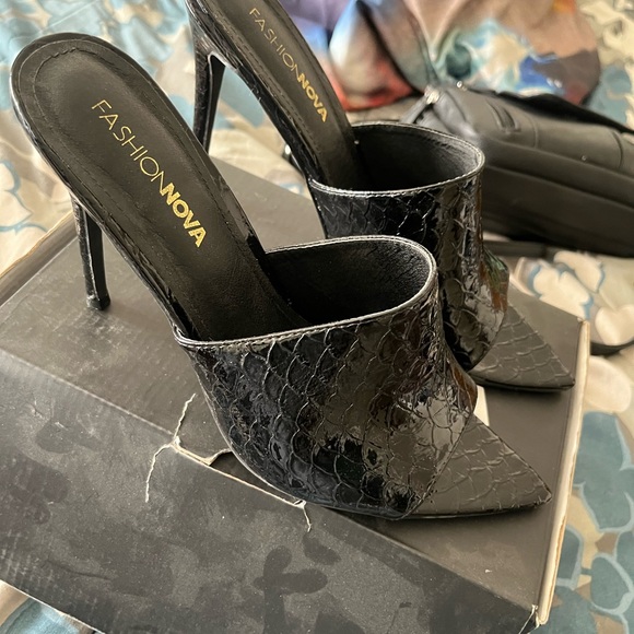 Shoes - Picture 3 of 16